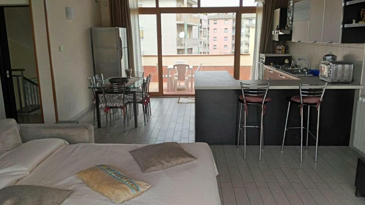 A Due Passi Da Tutto Apartamento Catânia Exterior foto