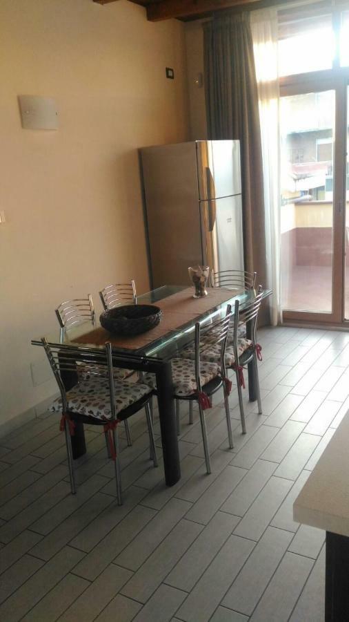 A Due Passi Da Tutto Apartamento Catânia Exterior foto