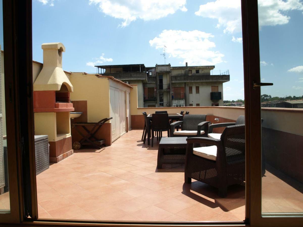 A Due Passi Da Tutto Apartamento Catânia Exterior foto